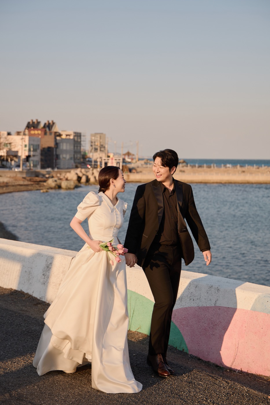 Heebeck and Yuki — outdoor portrait